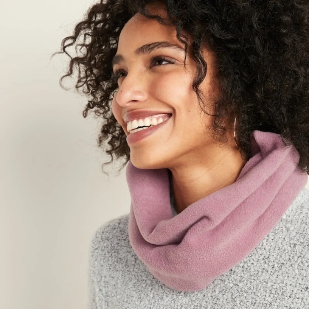 NWT Old navy Performance fleece scarf for women Color Misty-dawn - Picture 1 of 2